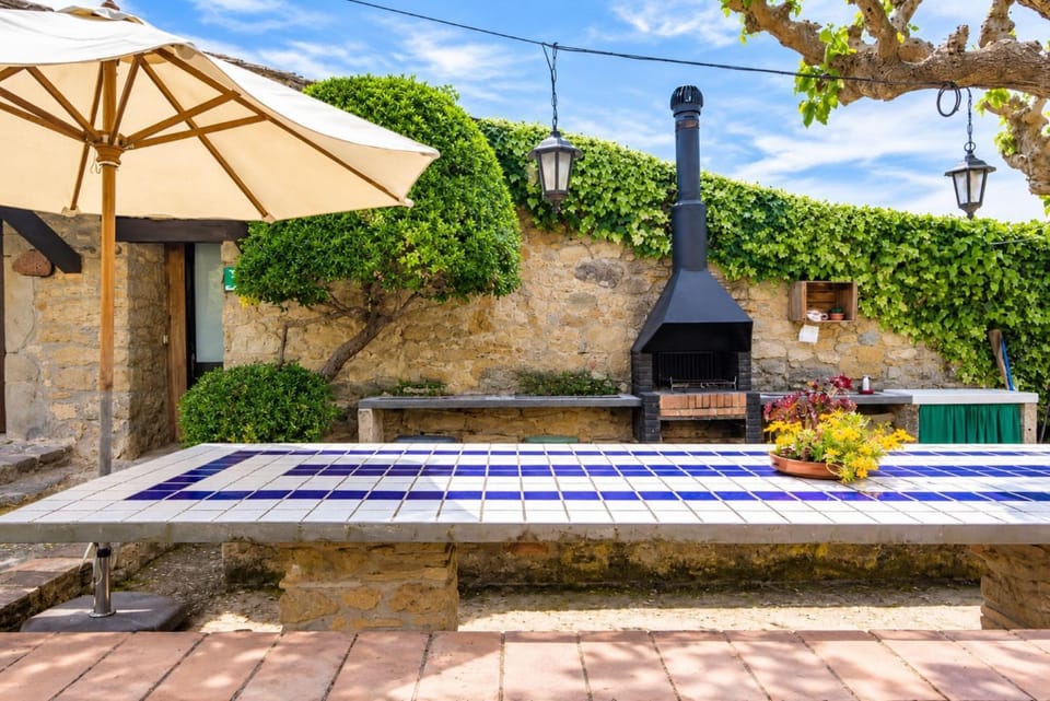 Masía Can Gat Vell 20 personas Country House in Baix Empordà