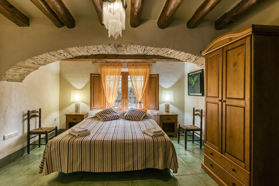 Property building, Living room, Bedroom