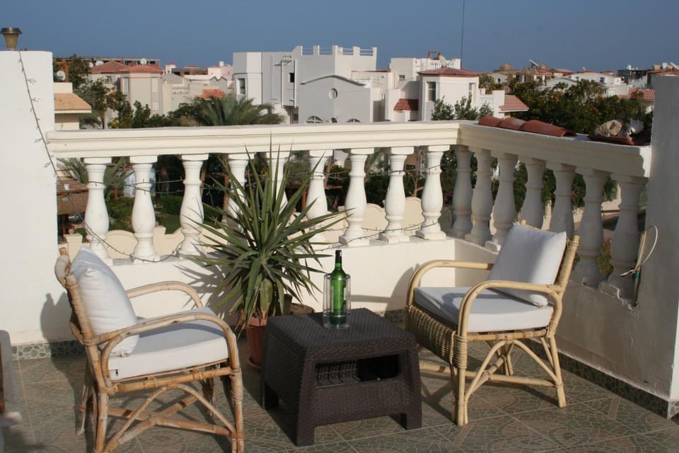 Neighbourhood, Balcony/Terrace, Other, furniture