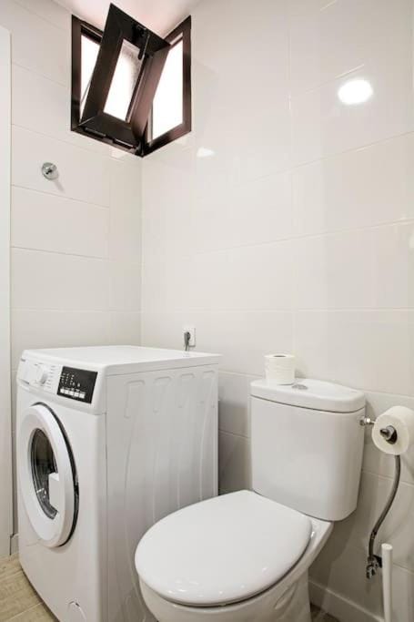 Bathroom, washing machine