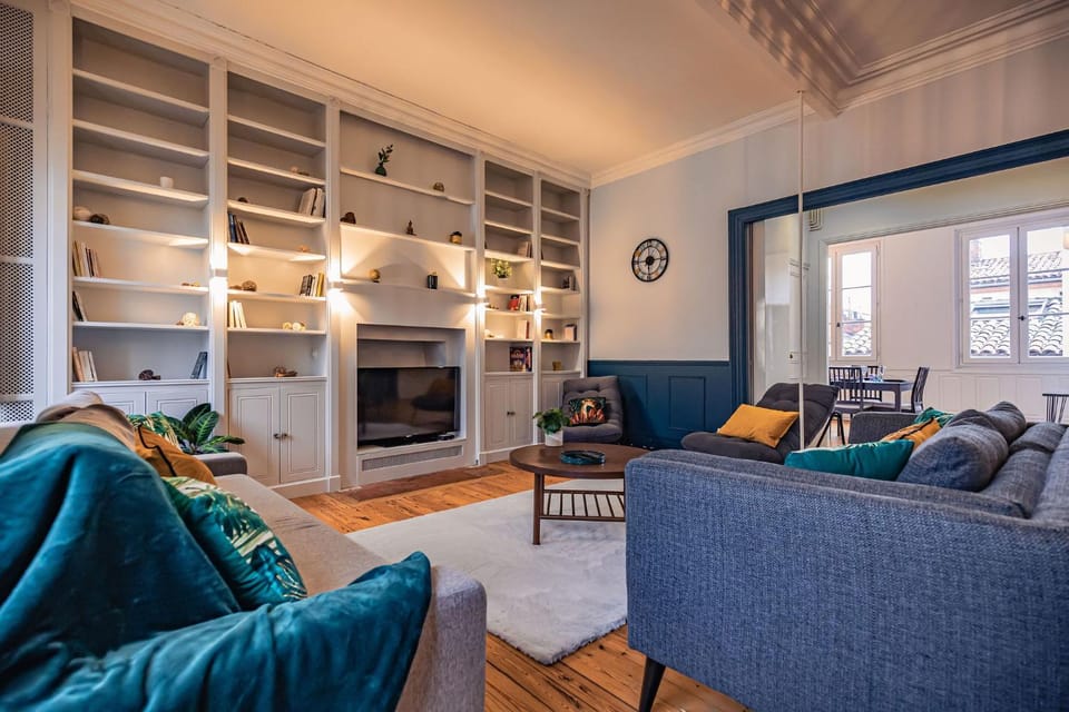 Living room, Seating area, flat iron