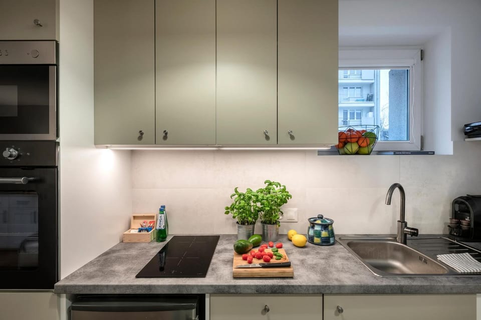 Kitchen or kitchenette, pet friendly, stove