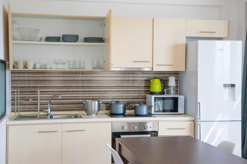 Kitchen or kitchenette, Kitchen or kitchenette