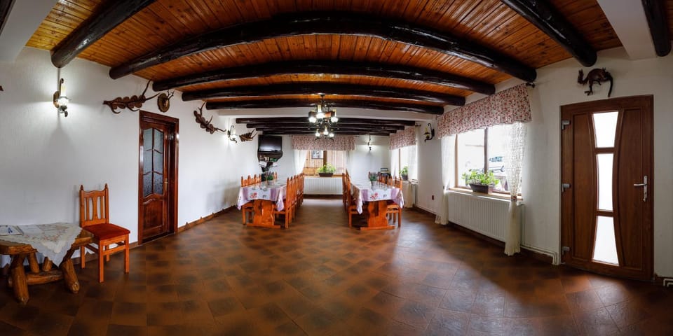 Casa Bangălă din Fundata House in Brașov County
