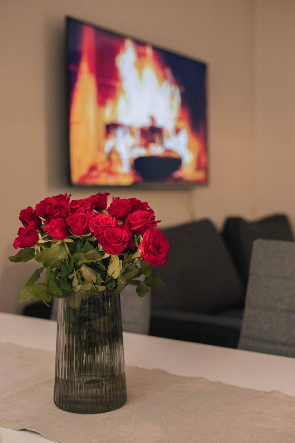Communal lounge/ TV room, TV and multimedia, Living room, Seating area, Evening entertainment