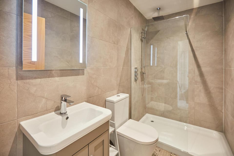Shower, Toilet, Bathroom