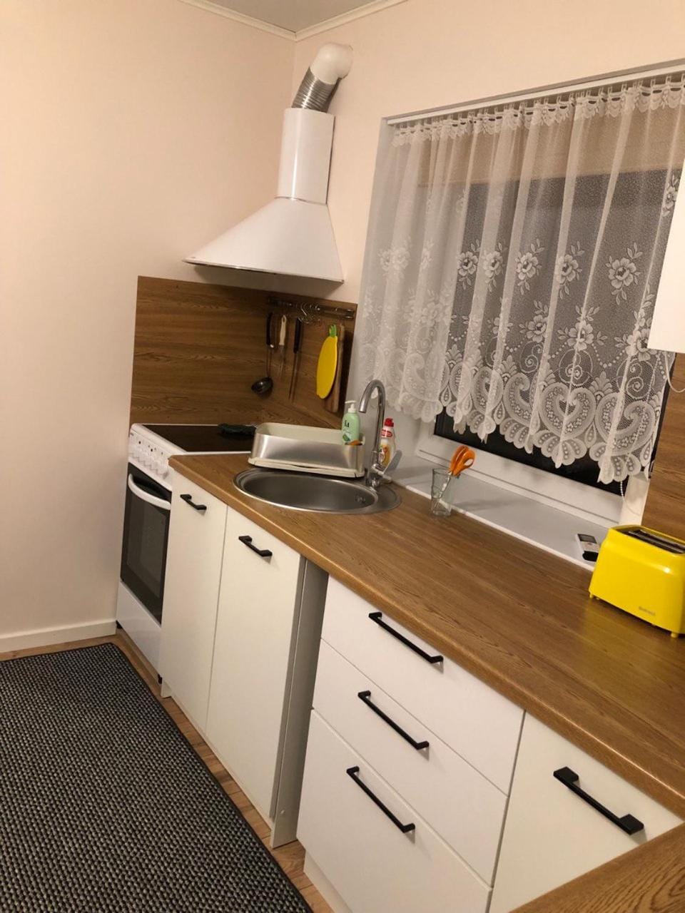Kitchen or kitchenette, kitchen