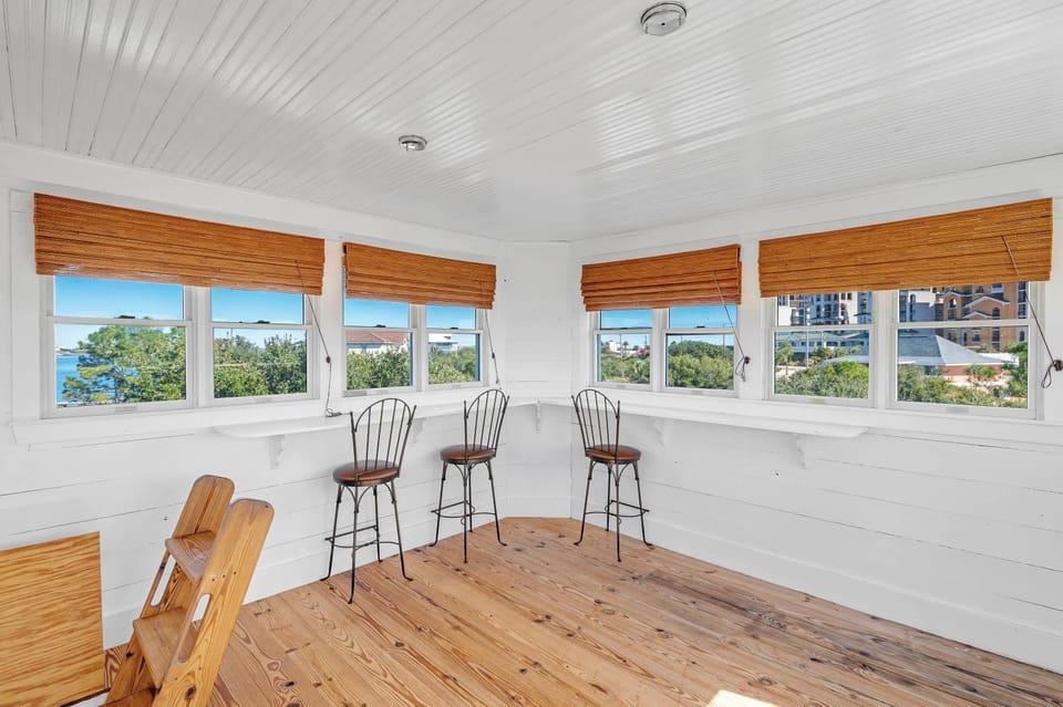 Ole River Cottage House in Ono Island