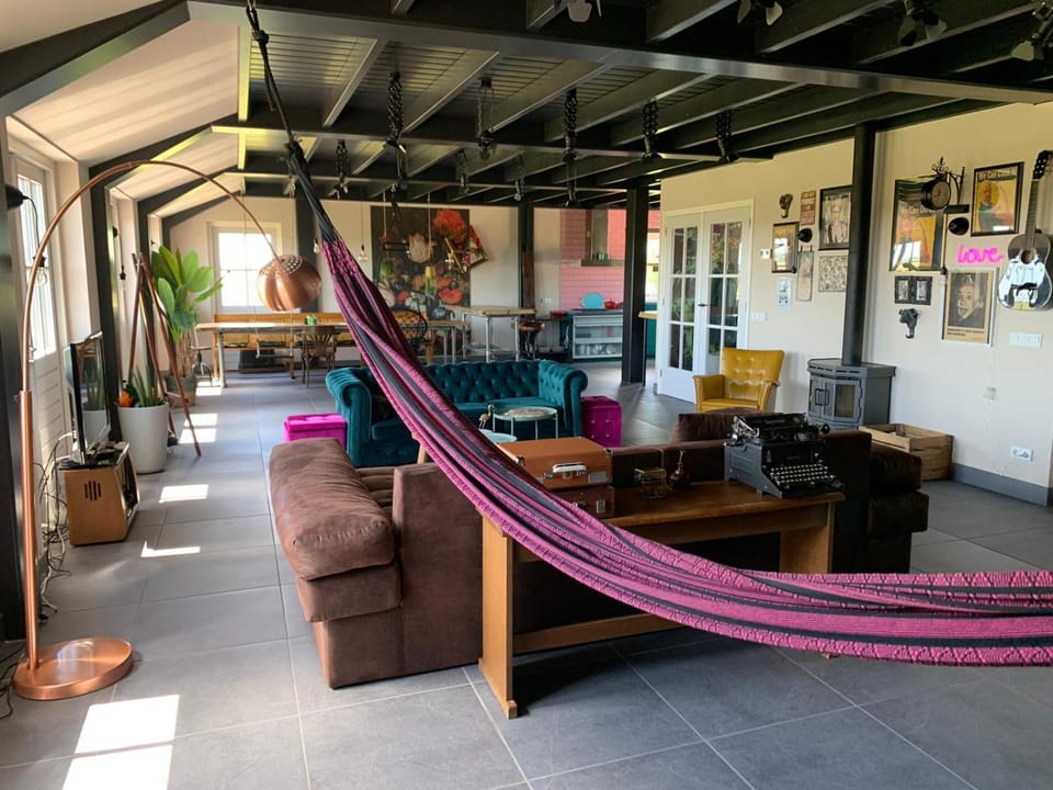 Wellness tussen loslopende alpacas Villa in Flevoland, Netherlands