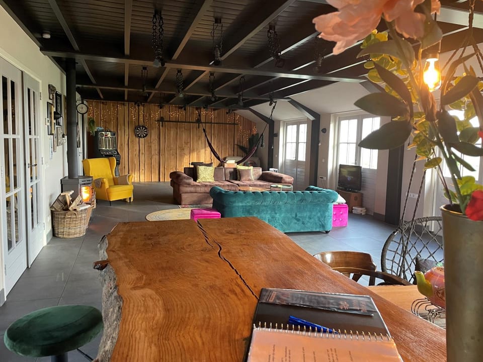 Wellness tussen loslopende alpacas Villa in Flevoland, Netherlands
