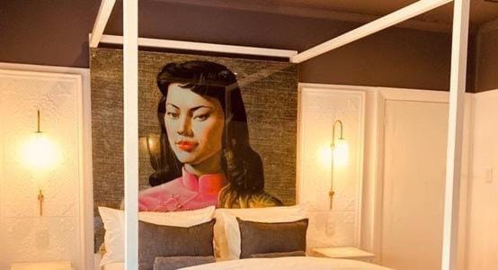 Bed, Photo of the whole room, Decorative detail, Bedroom