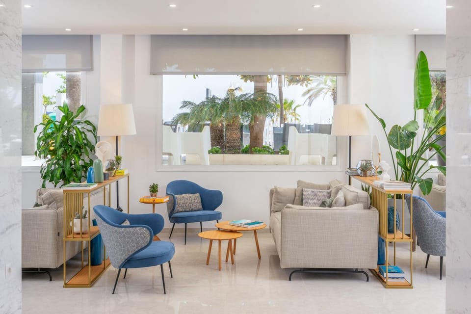 Property building, Lounge or bar