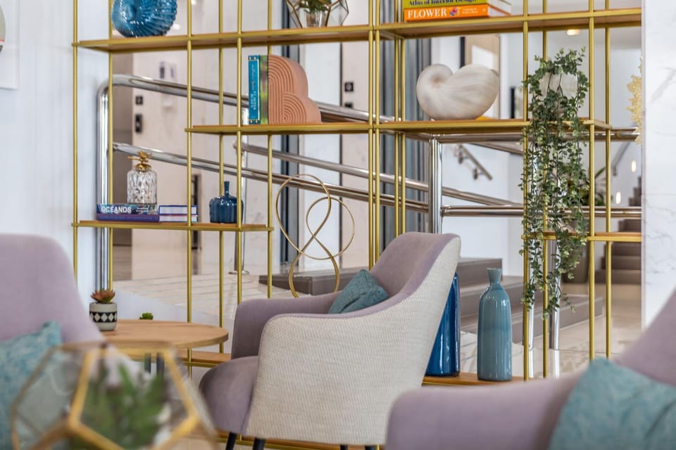 Property building, Lounge or bar