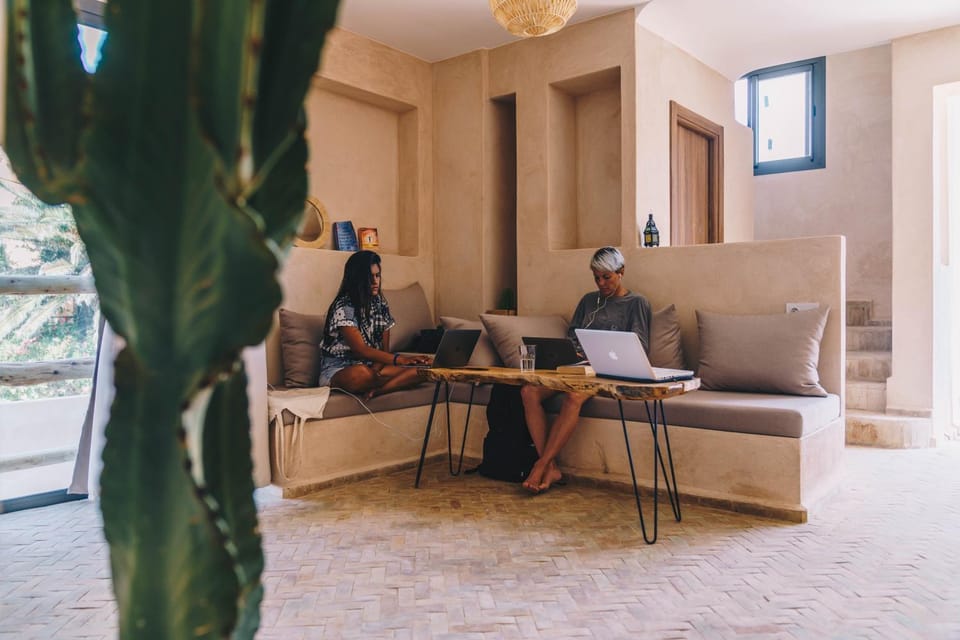 People, TV and multimedia, Living room, Seating area, group of guests
