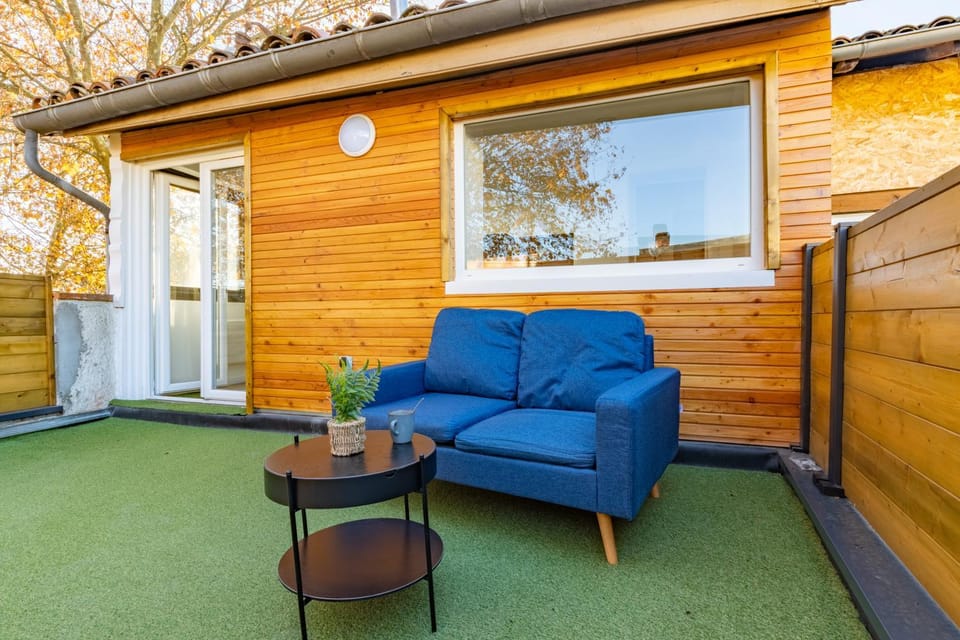 Balcony/Terrace, Balcony/Terrace