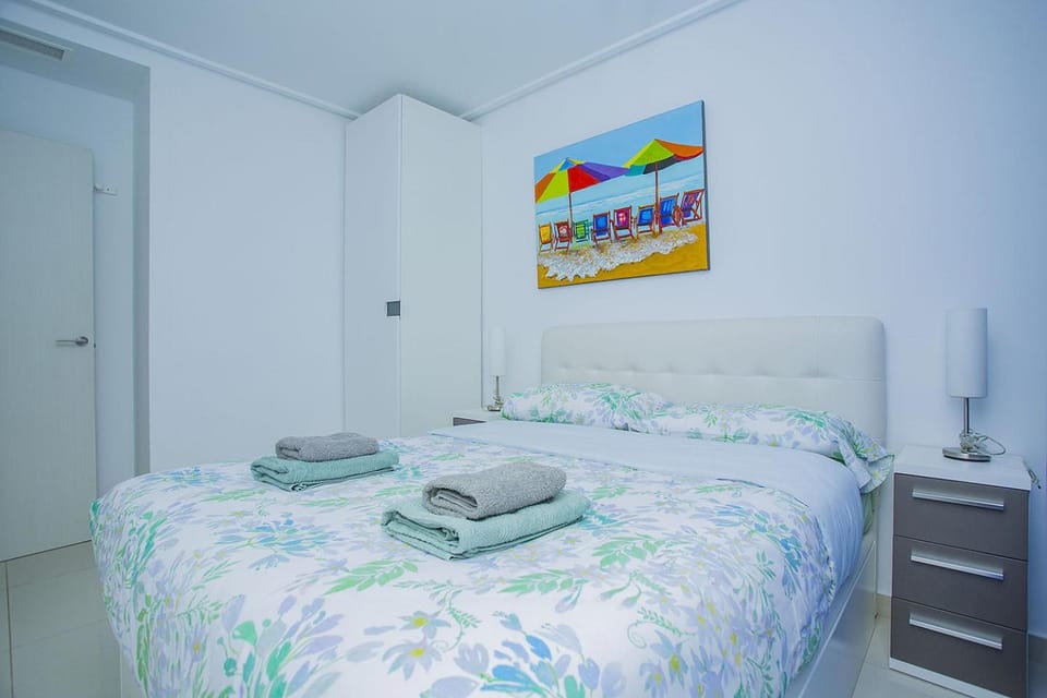 Bed, Bedroom, towels, air conditioner