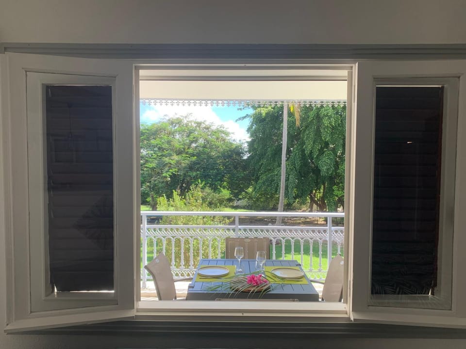 Ti Mahogany - Studio cosy et calme vue parc tropical et piscine Apartment in Grande-Terre, Guadeloupe