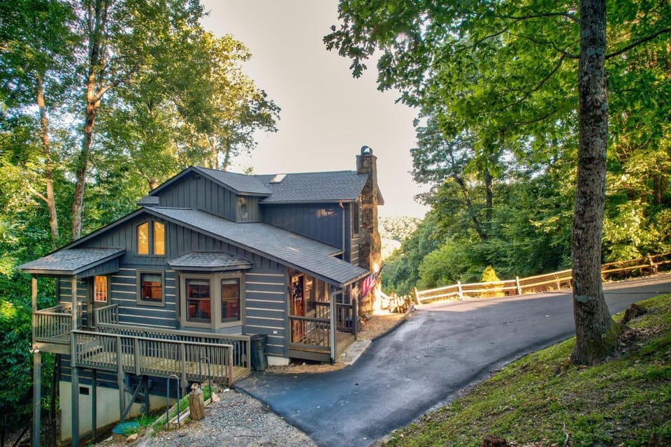 AppalJack Retreat House in Watauga