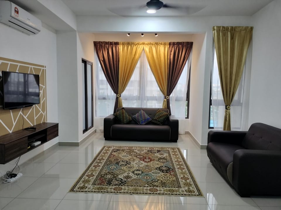 Communal lounge/ TV room, TV and multimedia, Living room, Seating area, Evening entertainment, fireplace, air conditioner