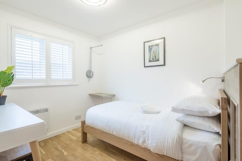 Modern & Private - Free Parking Apartment in Cambridge