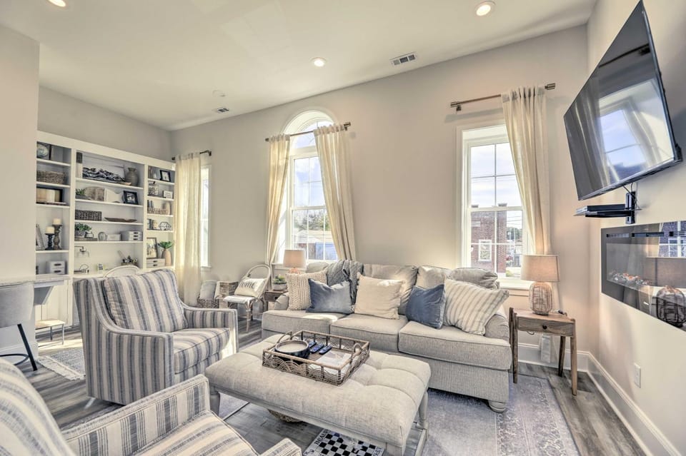 ‘The Beaufort Flat’ Near Downtown & Waterfront! House in Beaufort