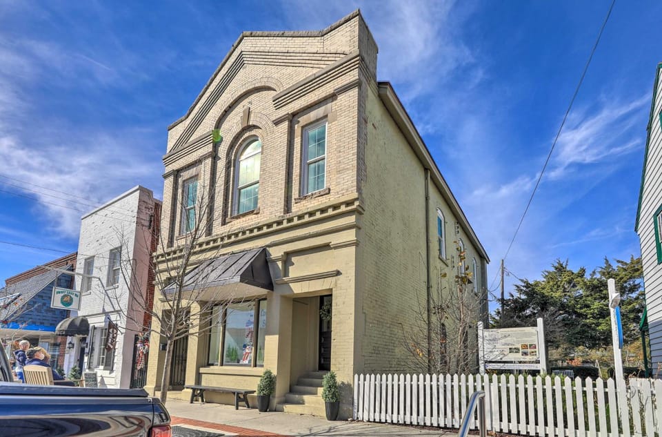 ‘The Beaufort Flat’ Near Downtown & Waterfront! House in Beaufort