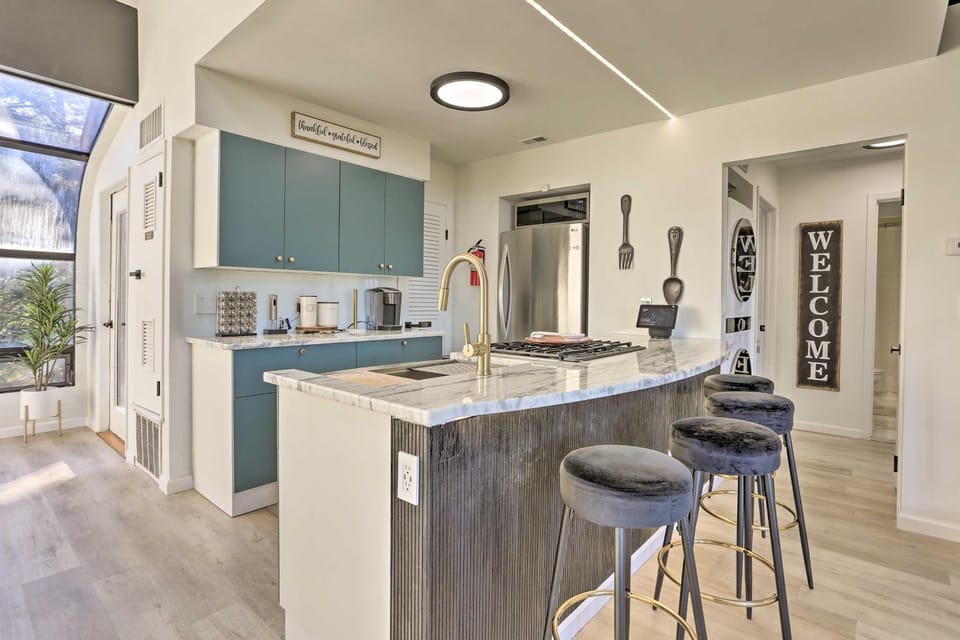 Hike, Ski & Golf: Mtn-View Codo in Vernon Township House in Vernon Township