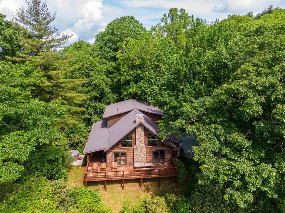 Azalea Hill House in Brushy Fork