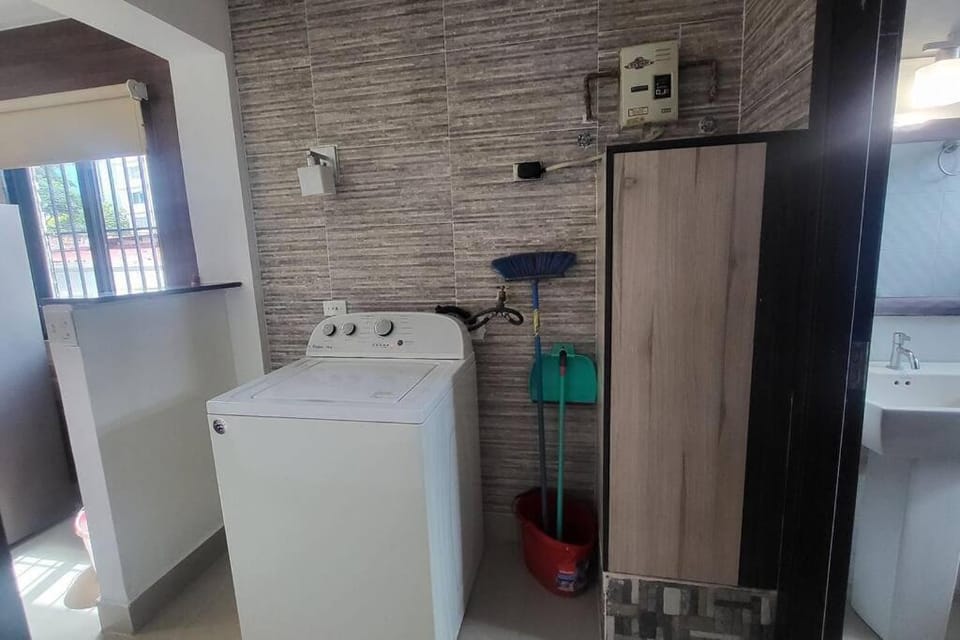 55-4 Lindo apartamento de 2 recamaras. Apartment in Panama City, Panama