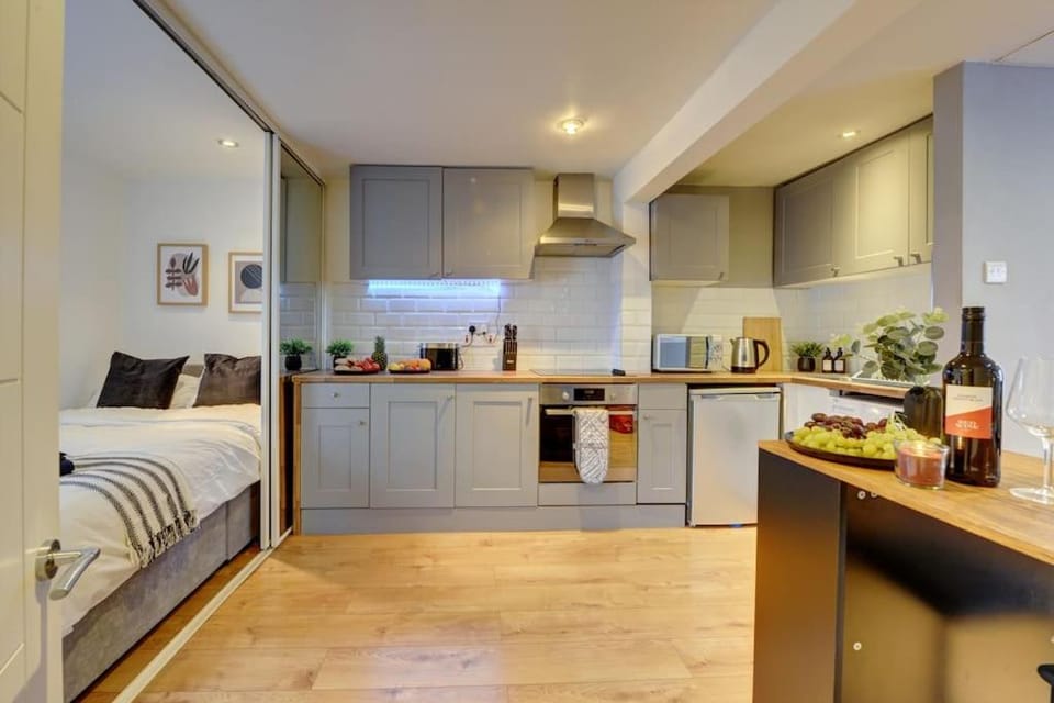 Kitchen or kitchenette