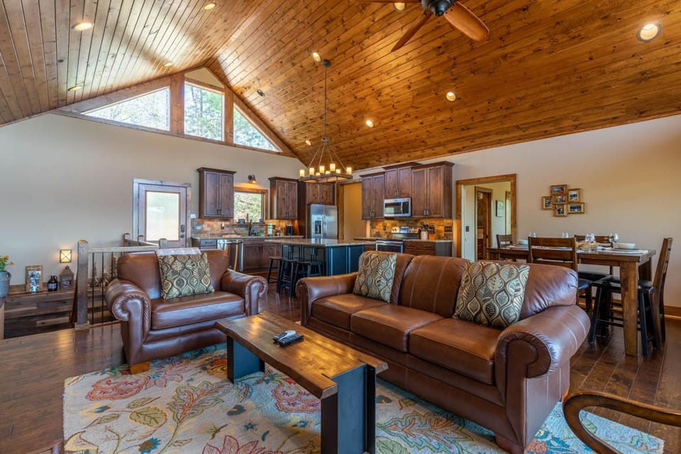 Grandfather Vistas House in Caldwell