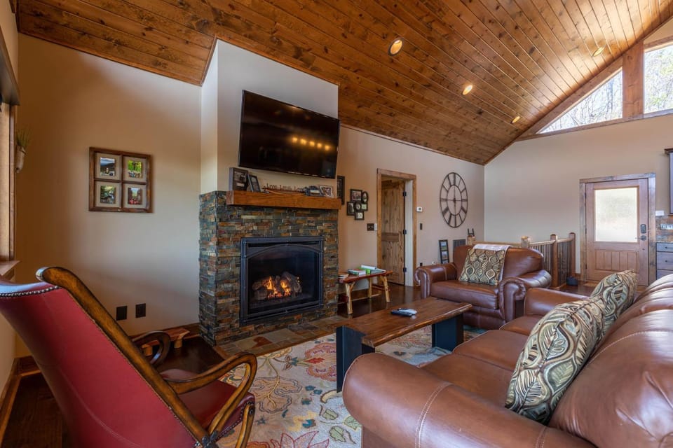 Grandfather Vistas House in Caldwell