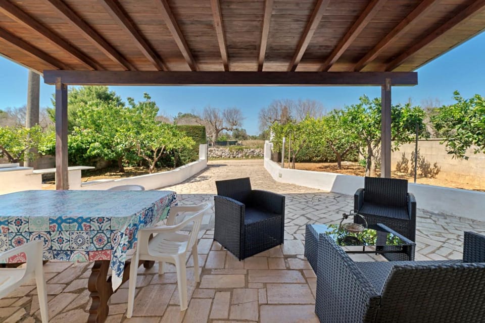 Patio, Garden, Dining area, Garden view