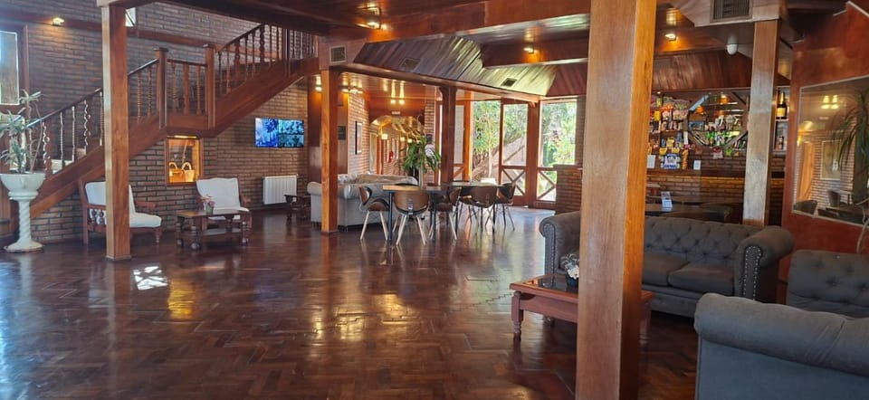 TV and multimedia, Living room, Lounge or bar