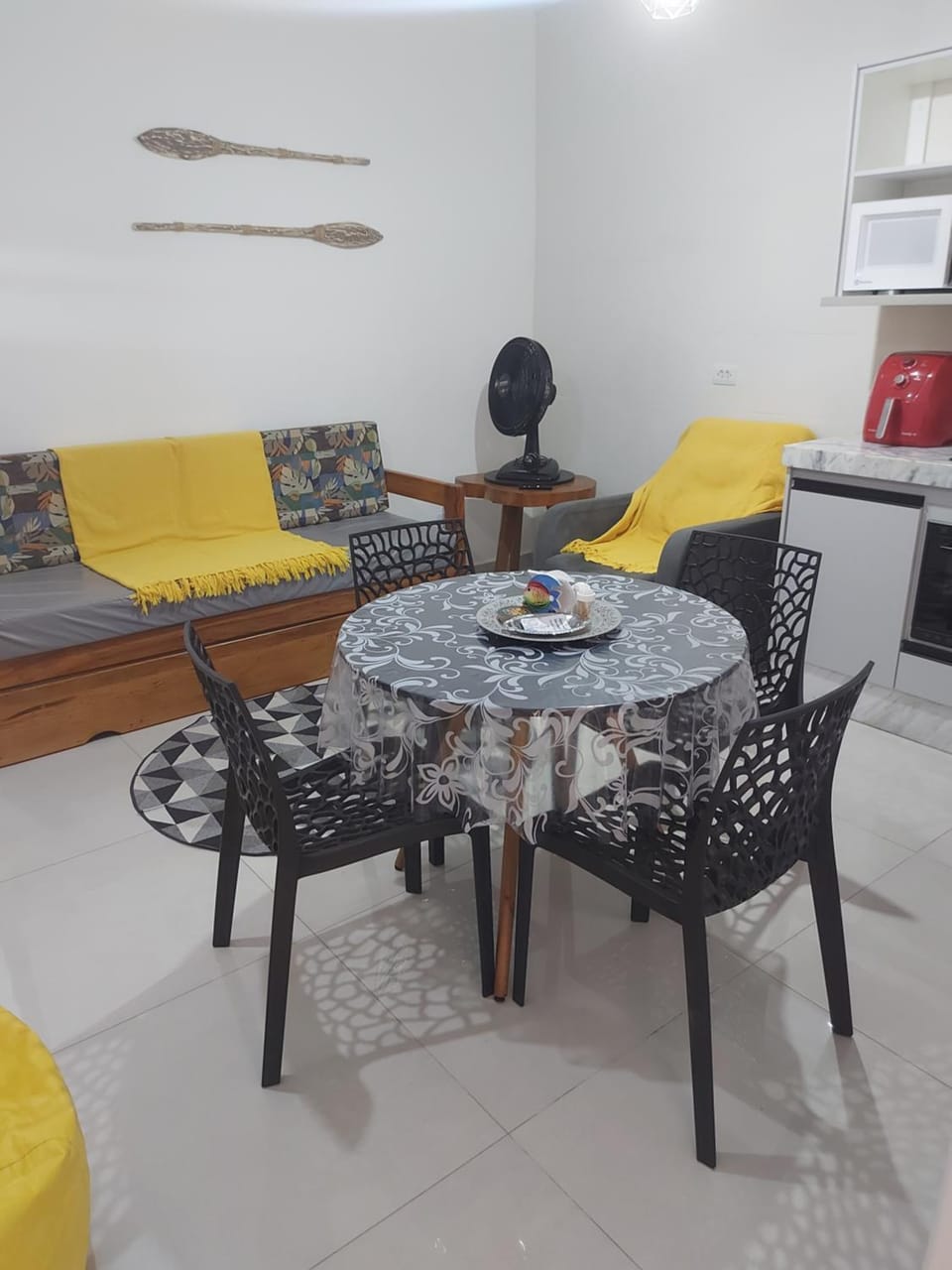 Living room, Dining area