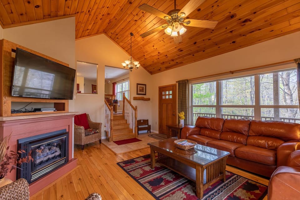 A Treetop Escape House in Watauga