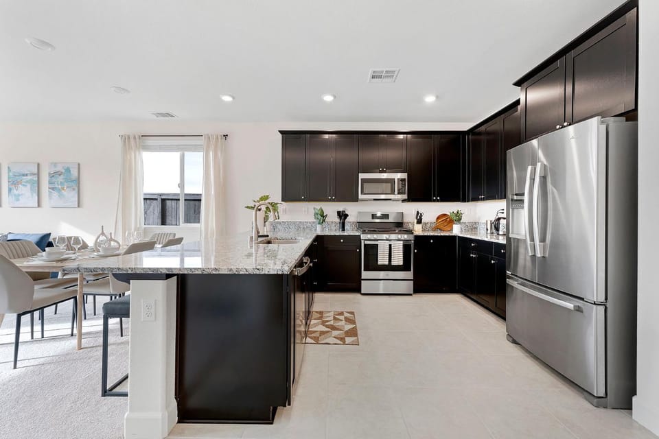 Kitchen or kitchenette, Dining area, dishwasher, oven, stove