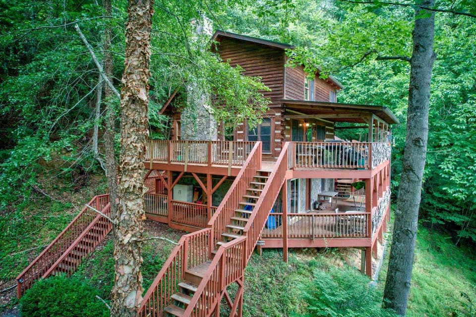 St Johns Ridge House in Watauga