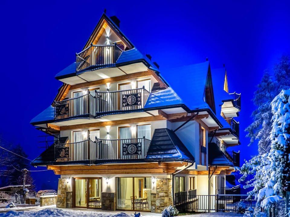 Property building, Night