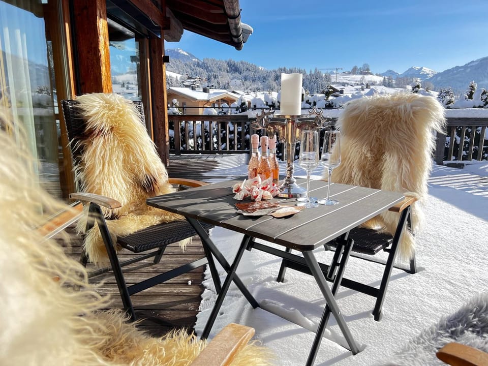 HIDEAWAY DESIGN CHALET by Belle Stay Chalet in Salzburgerland