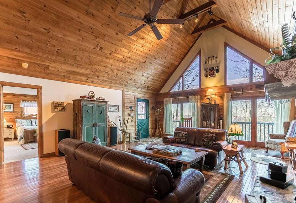 Meagan's Loft House in Seven Devils