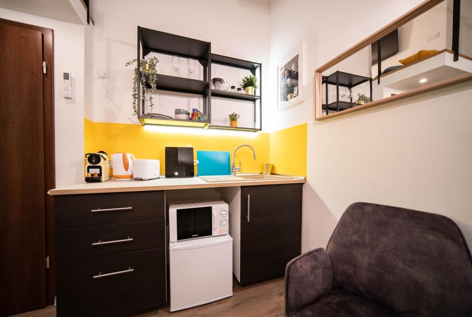 Kitchen or kitchenette, kitchen