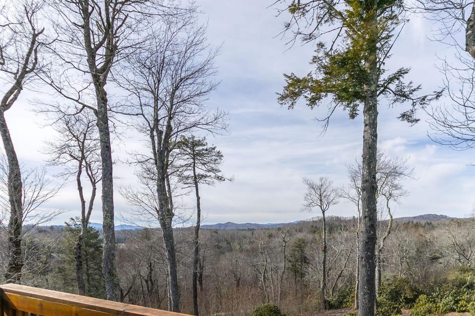 Elk Camp Lodge House in North Carolina