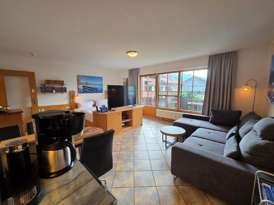 View (from property/room), Living room, Dining area