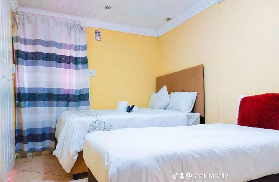 Golden Guesthouse Durban Bed and Breakfast in Durban