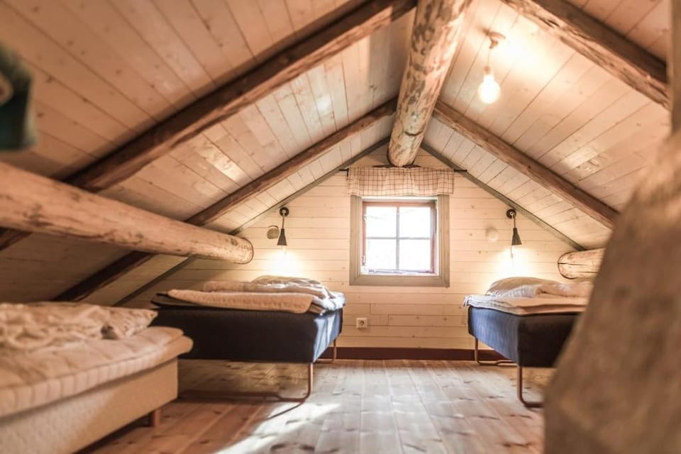 Log Cabin from 1820s with wood-heated sauna Cabin in Sweden