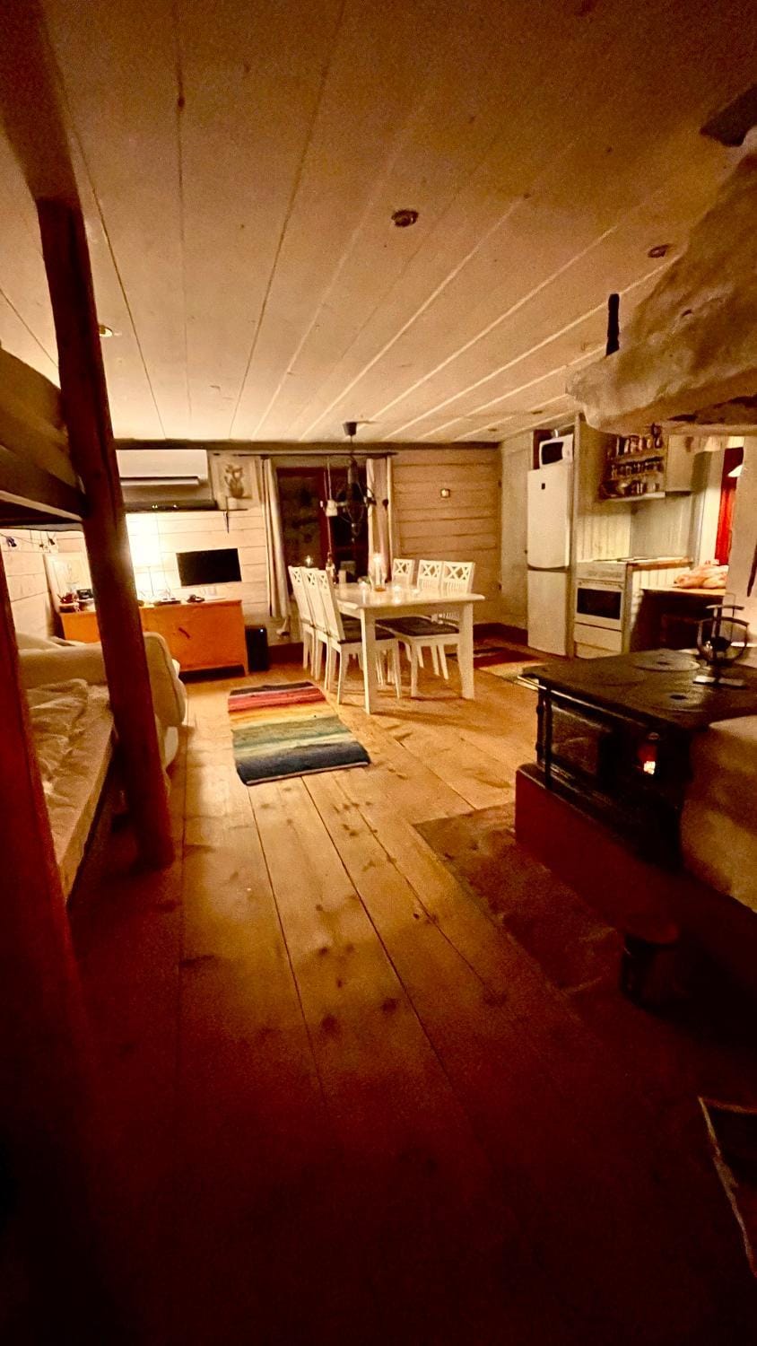 Log Cabin from 1820s with wood-heated sauna Cabin in Sweden