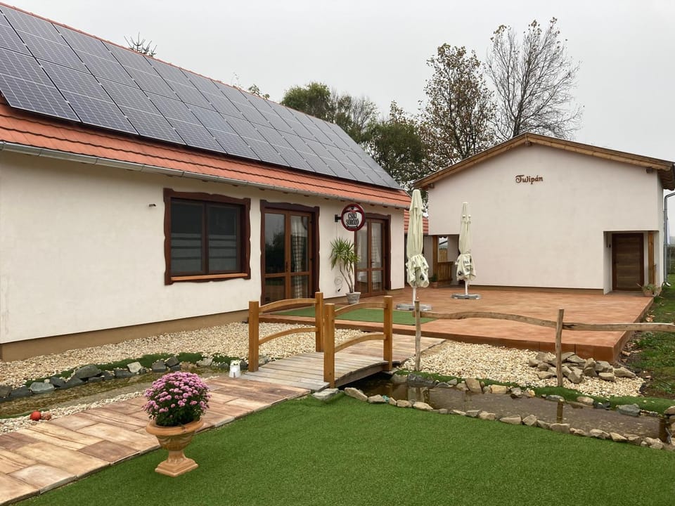 Property building, Garden