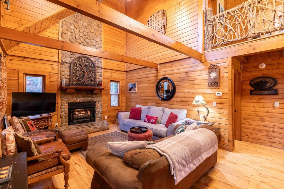 2 Cubs Cabin Cabin in Watauga