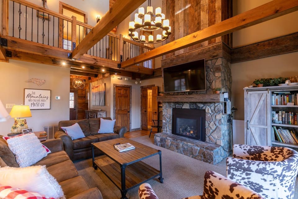 Gratitude House in Watauga